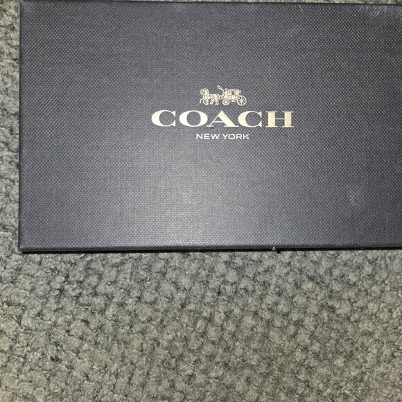 Coach wristlet - Picture 3 of 5